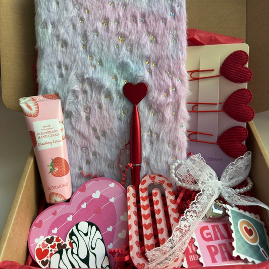 Love Notes Fluffy Gift Box